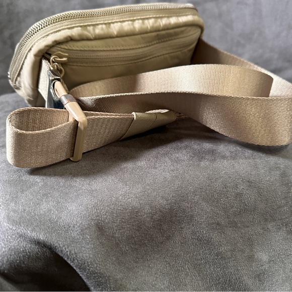 Lululemon Everywhere Belt Bag White Opal Trench Neutral Crossbody Travel O/S - Picture 15 of 16